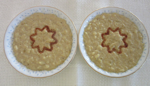 Tigelas com arroz doce sem a&ccedil;&uacute;car