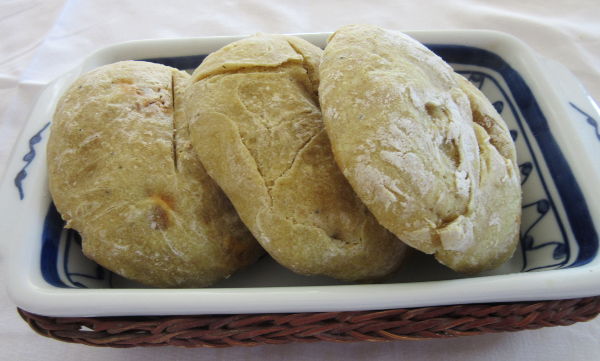 P&atilde;ezinhos com chouri&ccedil;o de soja